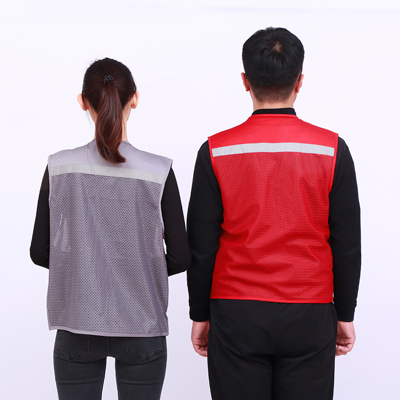 多口袋透气反光条马甲